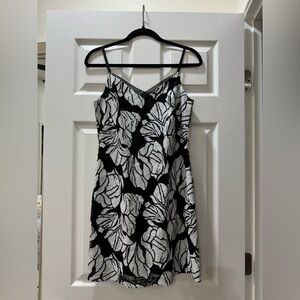White House Black Market Black and White Leaf Dress